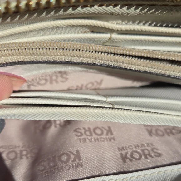 Michael Kors Textured Tan Wallet - Picture 10 of 12